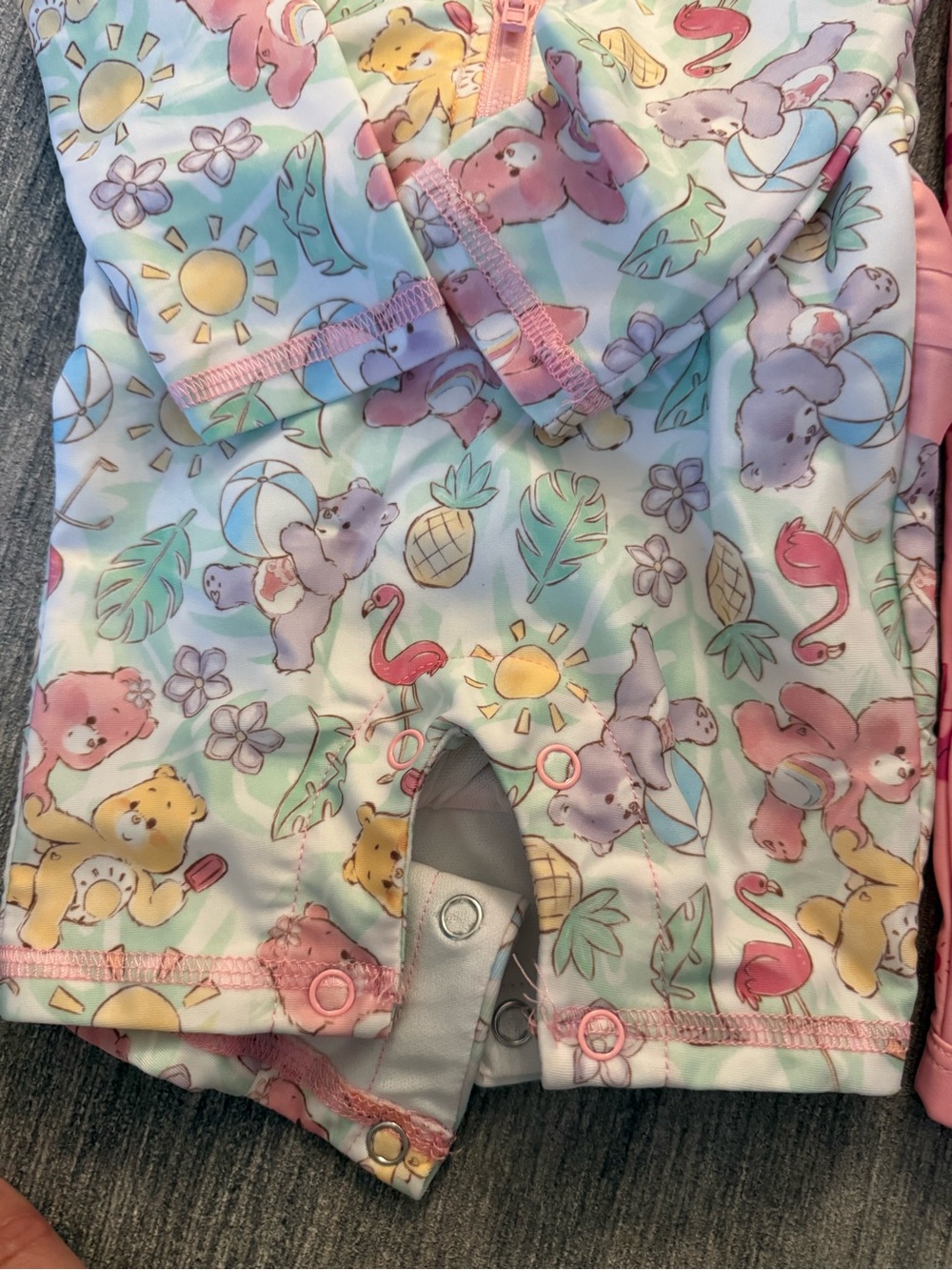 Bundle Swimsuit - Picture 3 of 6